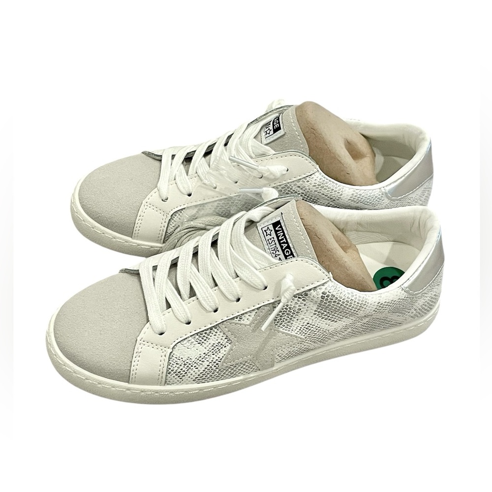 🌟💙 Vintage Havana White + Gray Sneakers Size 8
